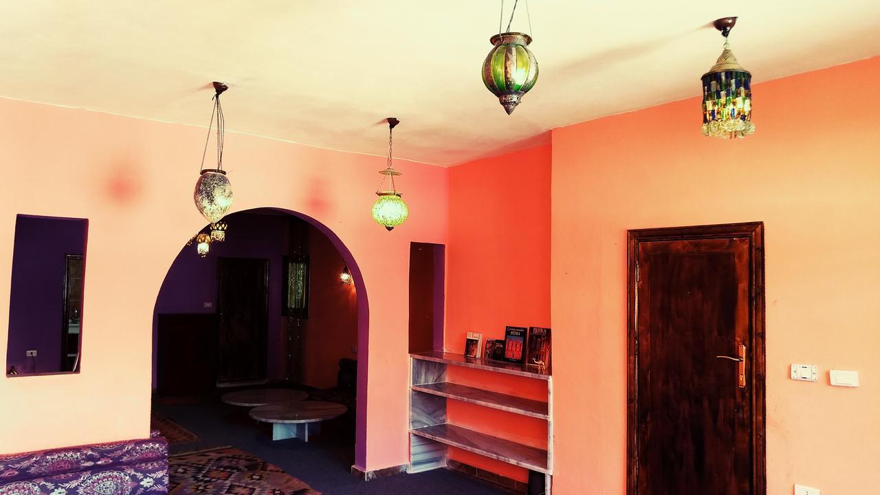 Petra Bedouin Bed And Breakfast วาดี มูซา ภายนอก รูปภาพ